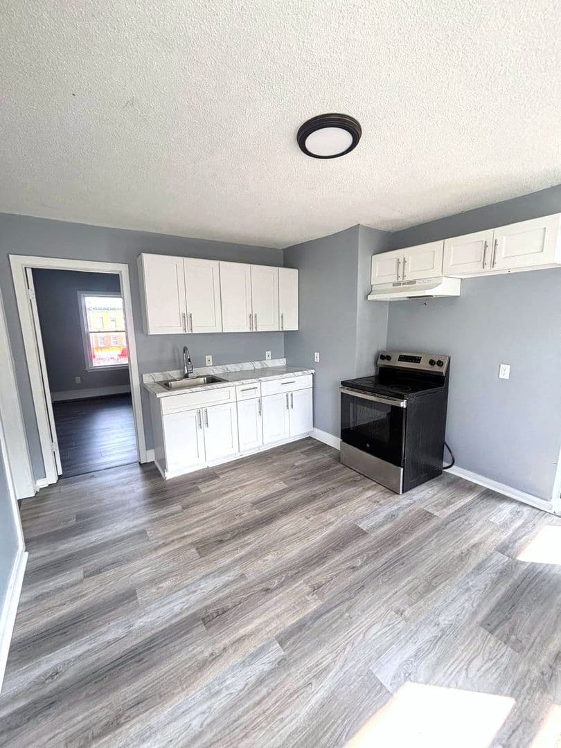 Hartford Apartment: 56 Judson Street
