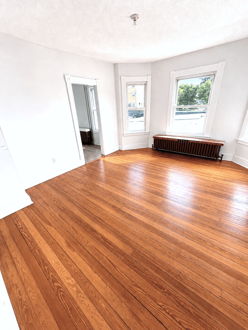 Waterbury Apartment: 503 Baldwin St