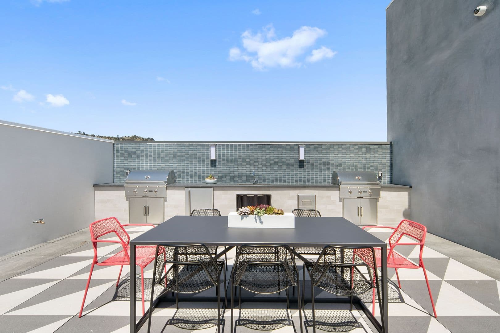 West Hollywood Apartment: 1001 N Fairfax Ave