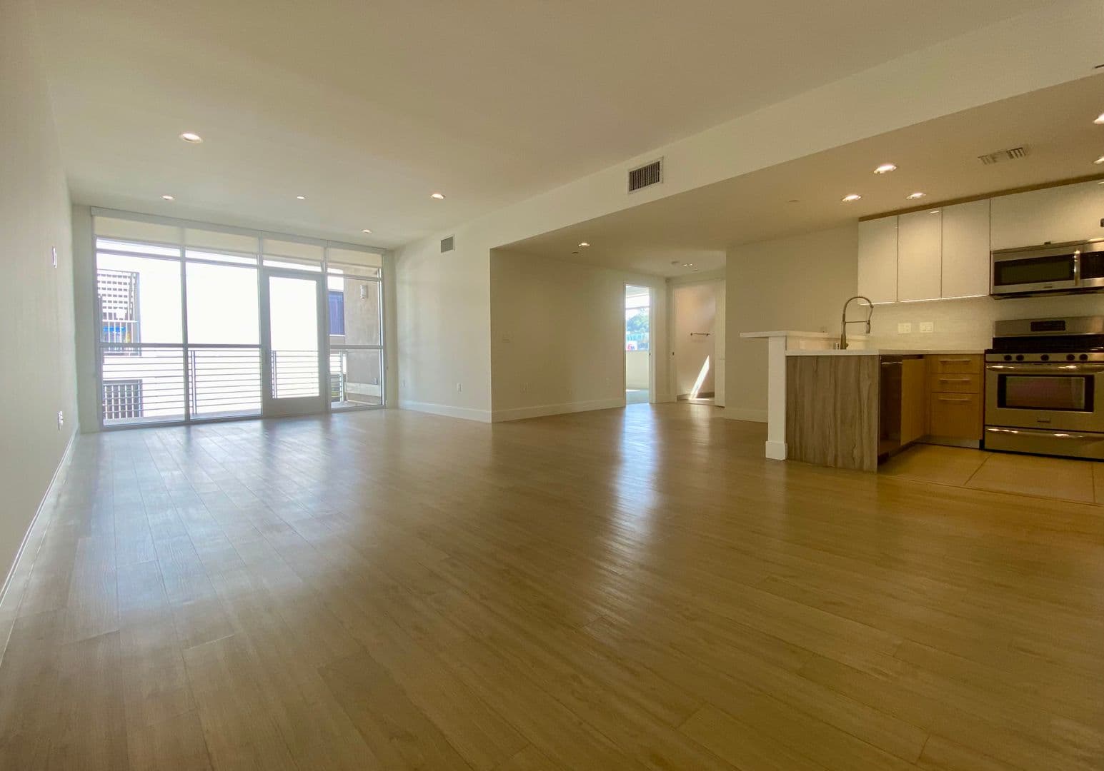Bel-Air Apartment: 11715 Bellagio Road