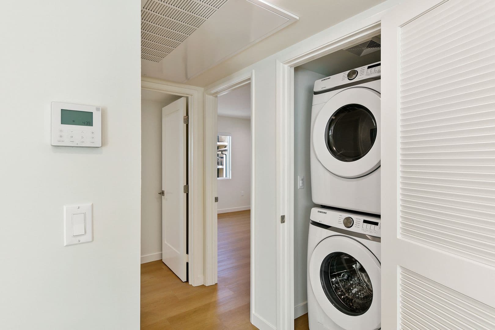 West Hollywood Apartment: 954 N San Vicente Blvd
