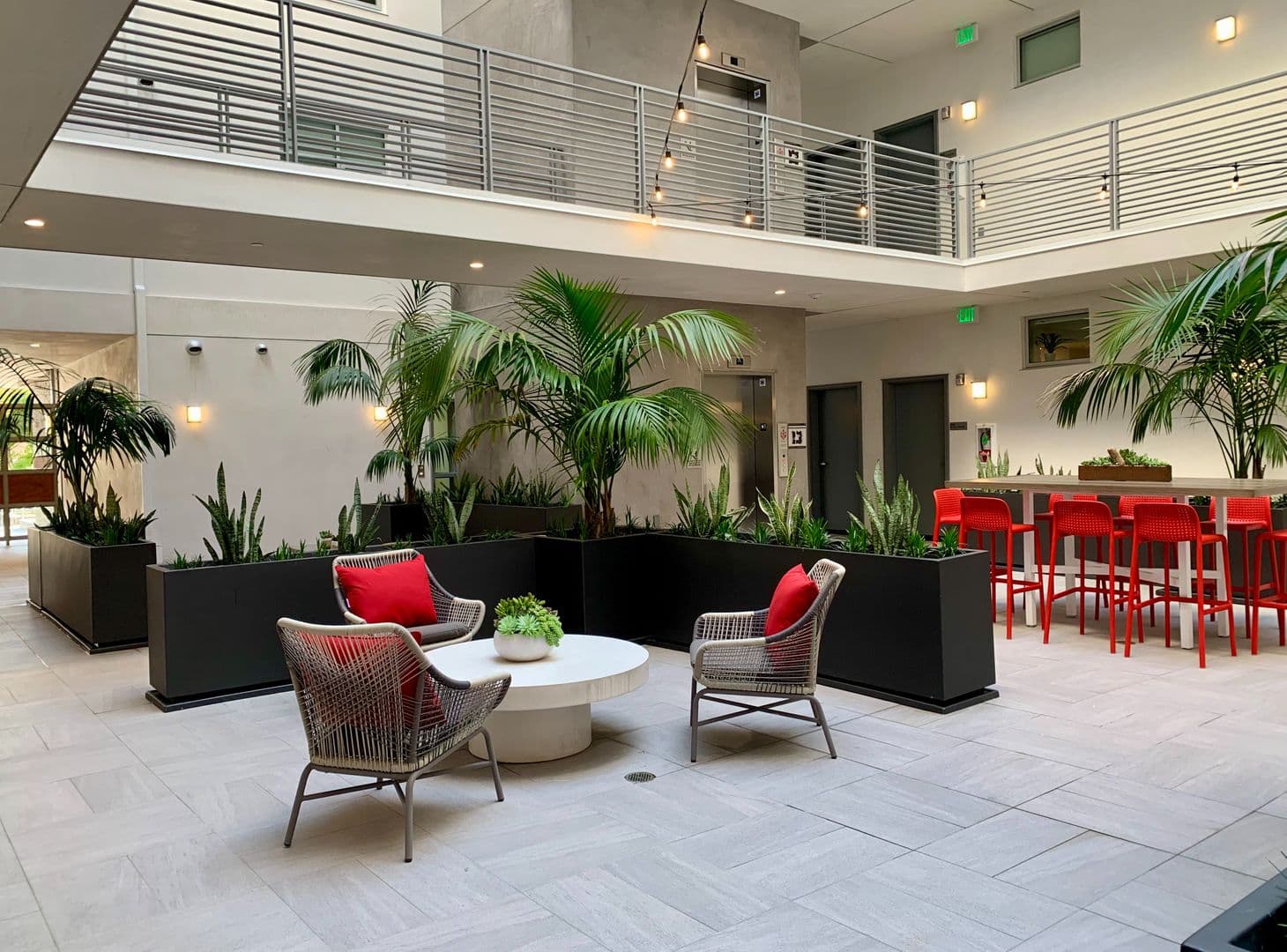 West Hollywood Apartment: 8017 Norton Avenue