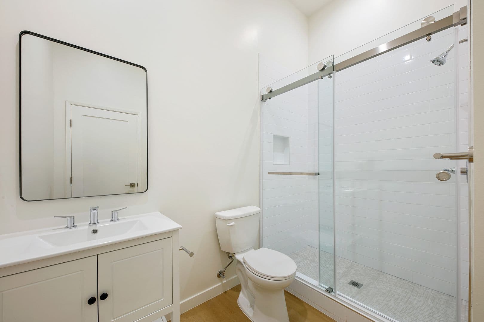 West Hollywood Apartment: 954 N San Vicente Blvd