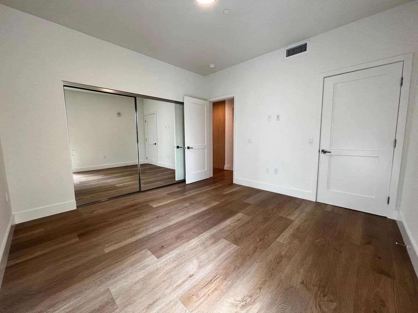 West Hollywood Apartment: 1001 N Fairfax Ave