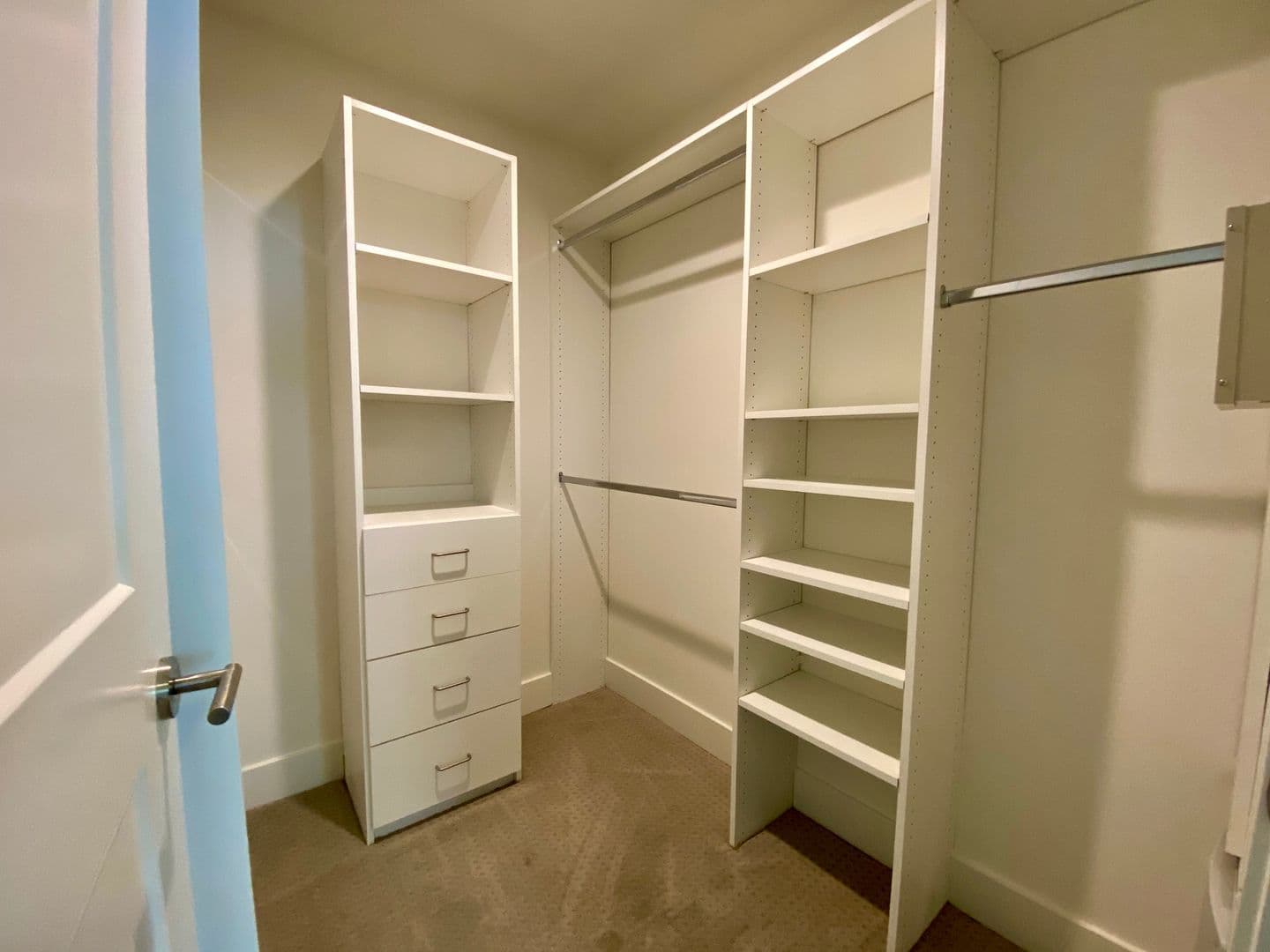 West Hollywood Apartment: 8017 Norton Avenue