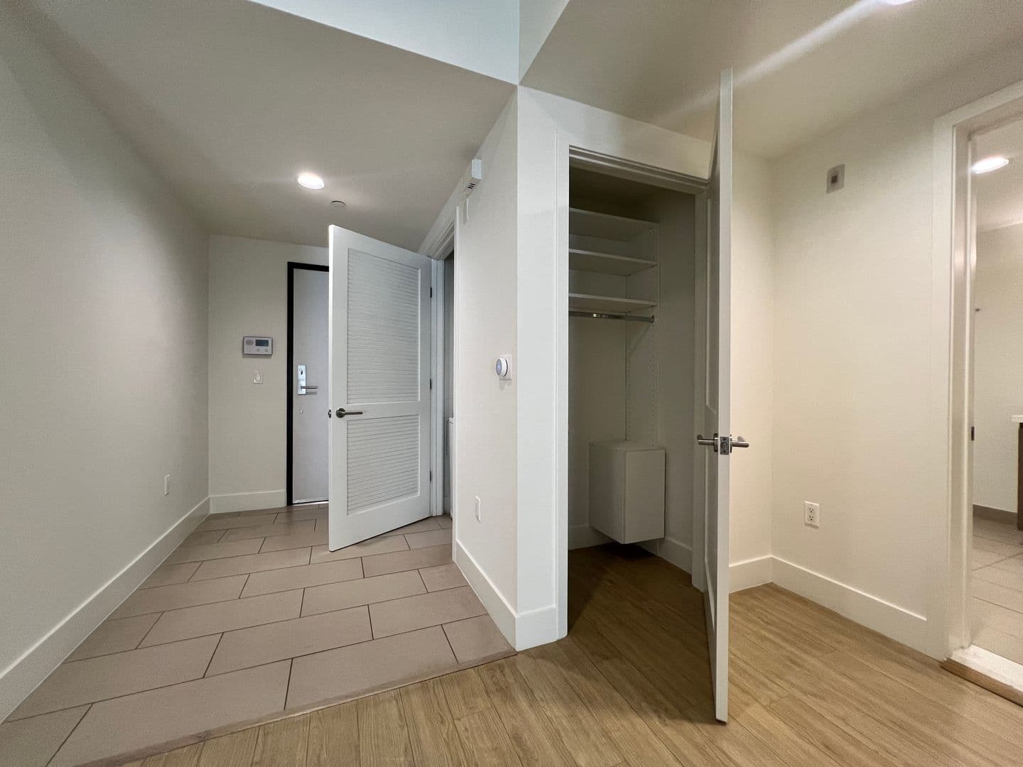 Bel-Air Apartment: 11715 Bellagio Road