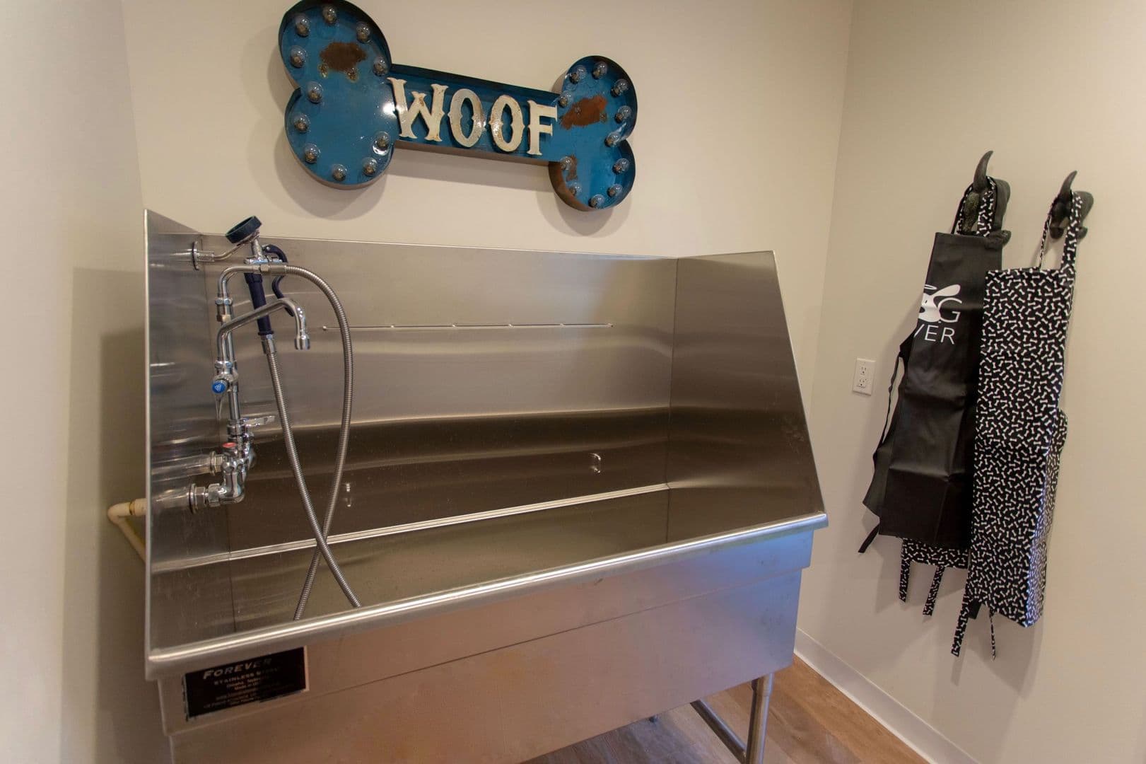 West Hollywood Apartment: 8017 Norton Avenue
