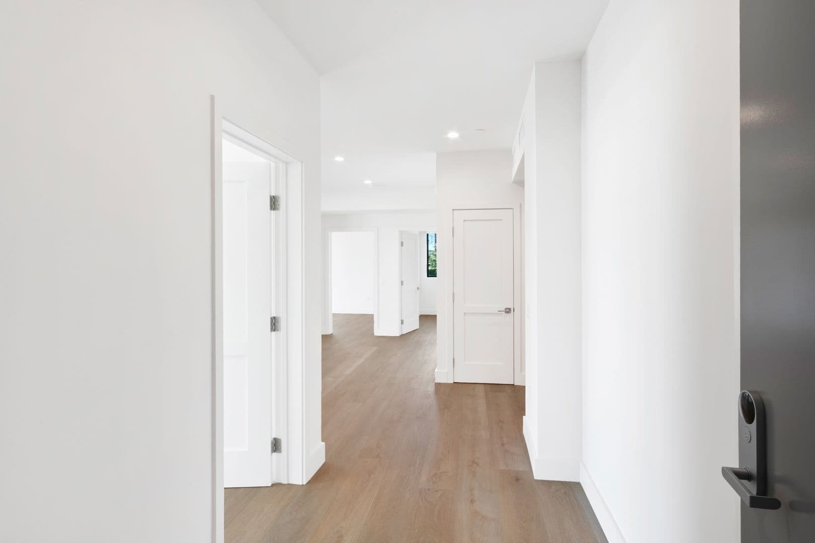 West Hollywood Apartment: 1001 N Fairfax Ave
