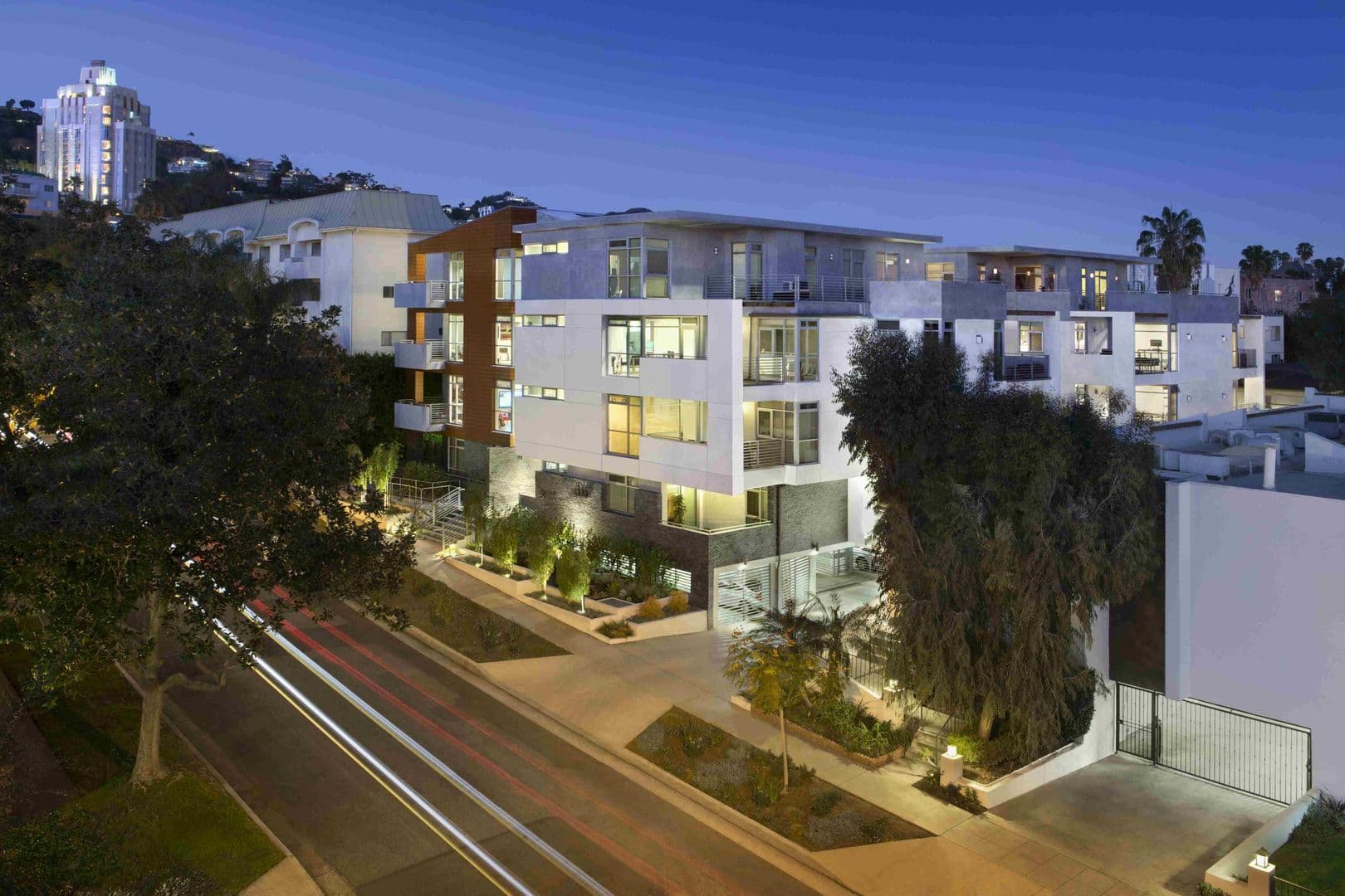 West Hollywood Apartment: 1232 N Kings Road