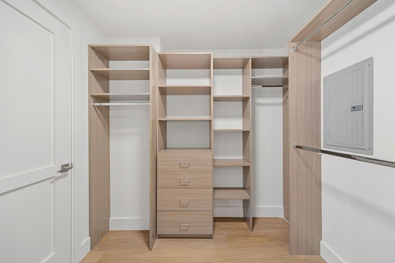 West Hollywood Apartment: 1001 N Fairfax Ave