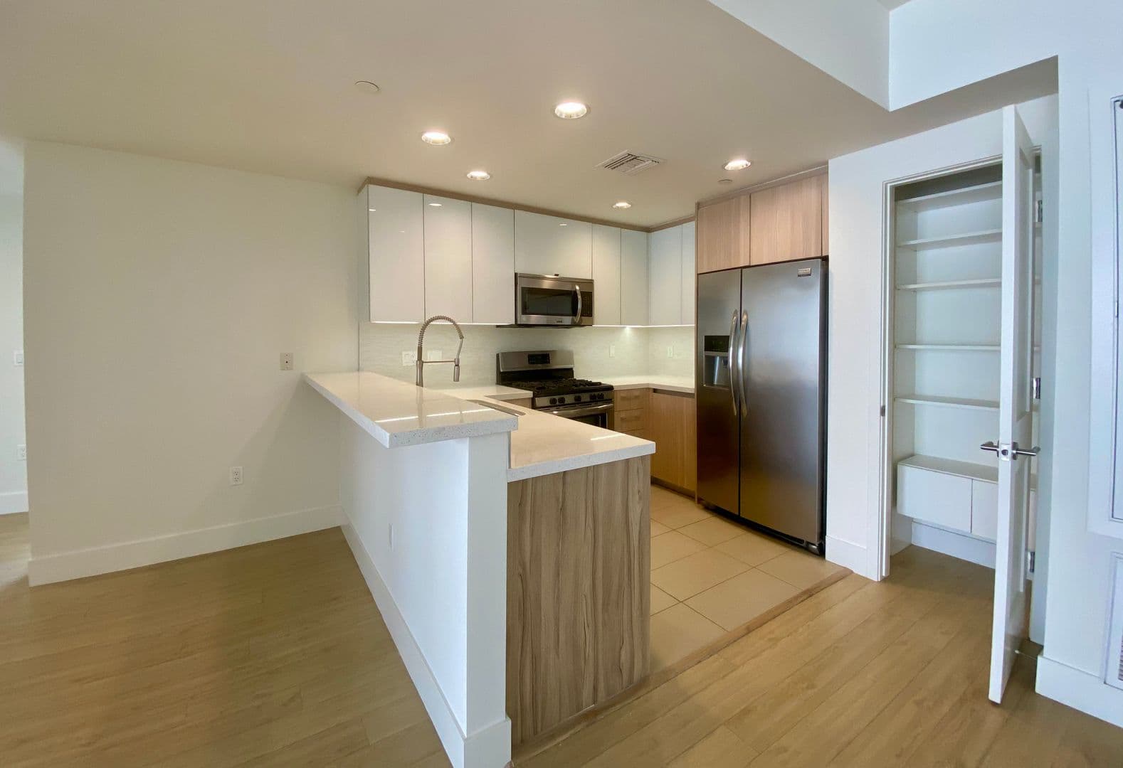 Bel-Air Apartment: 11715 Bellagio Road