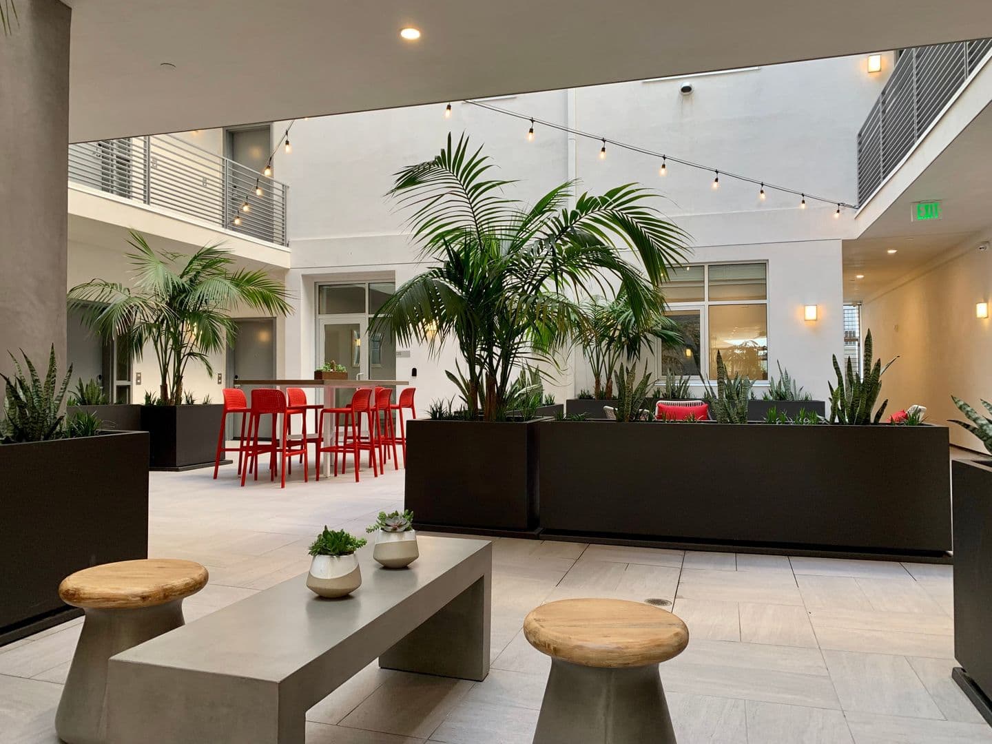 West Hollywood Apartment: 8017 Norton Avenue