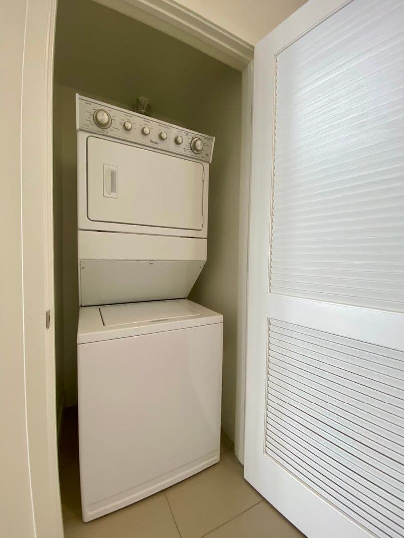 Bel-Air Apartment: 11715 Bellagio Road