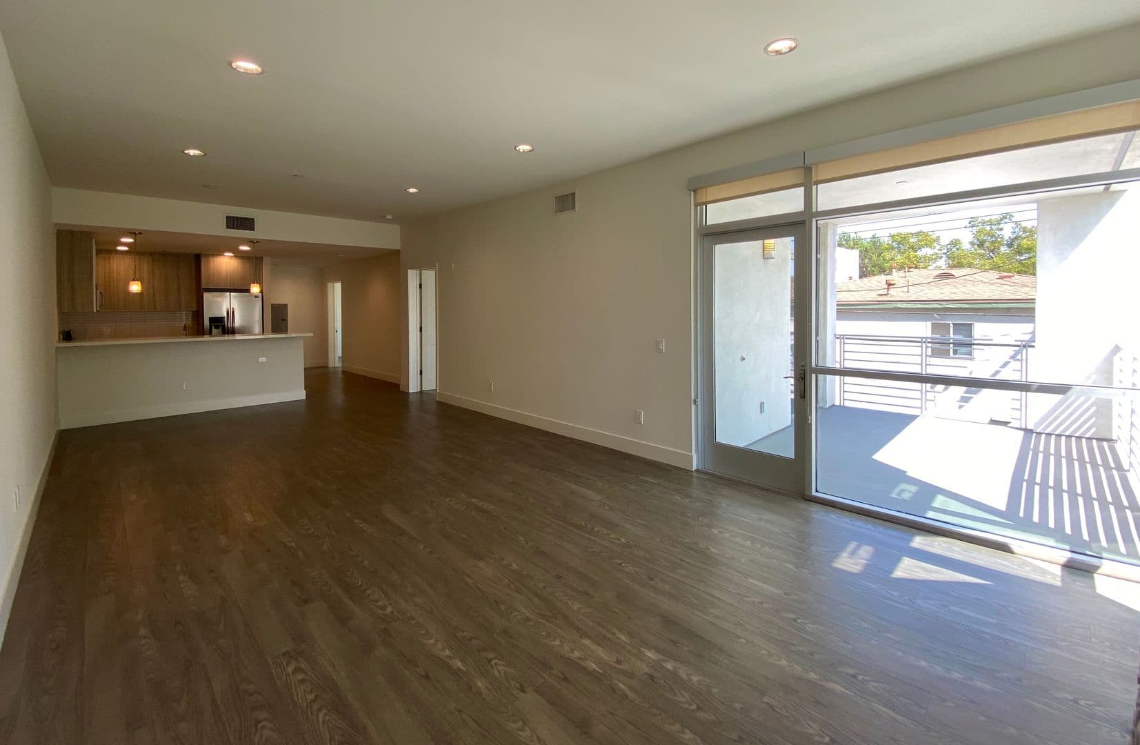 West Hollywood Apartment: 1232 N Kings Road