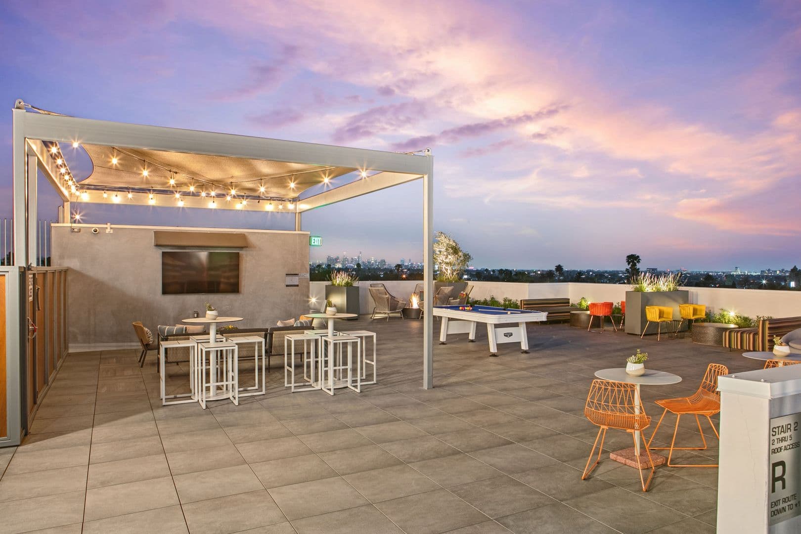 West Hollywood Apartment: 1001 N Fairfax Ave