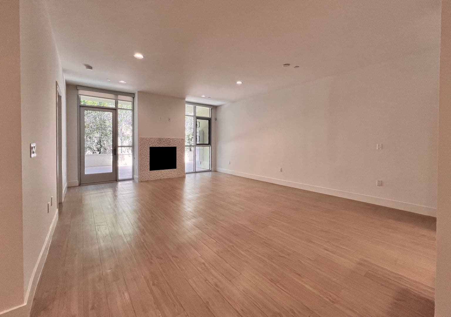 Bel-Air Apartment: 11715 Bellagio Road