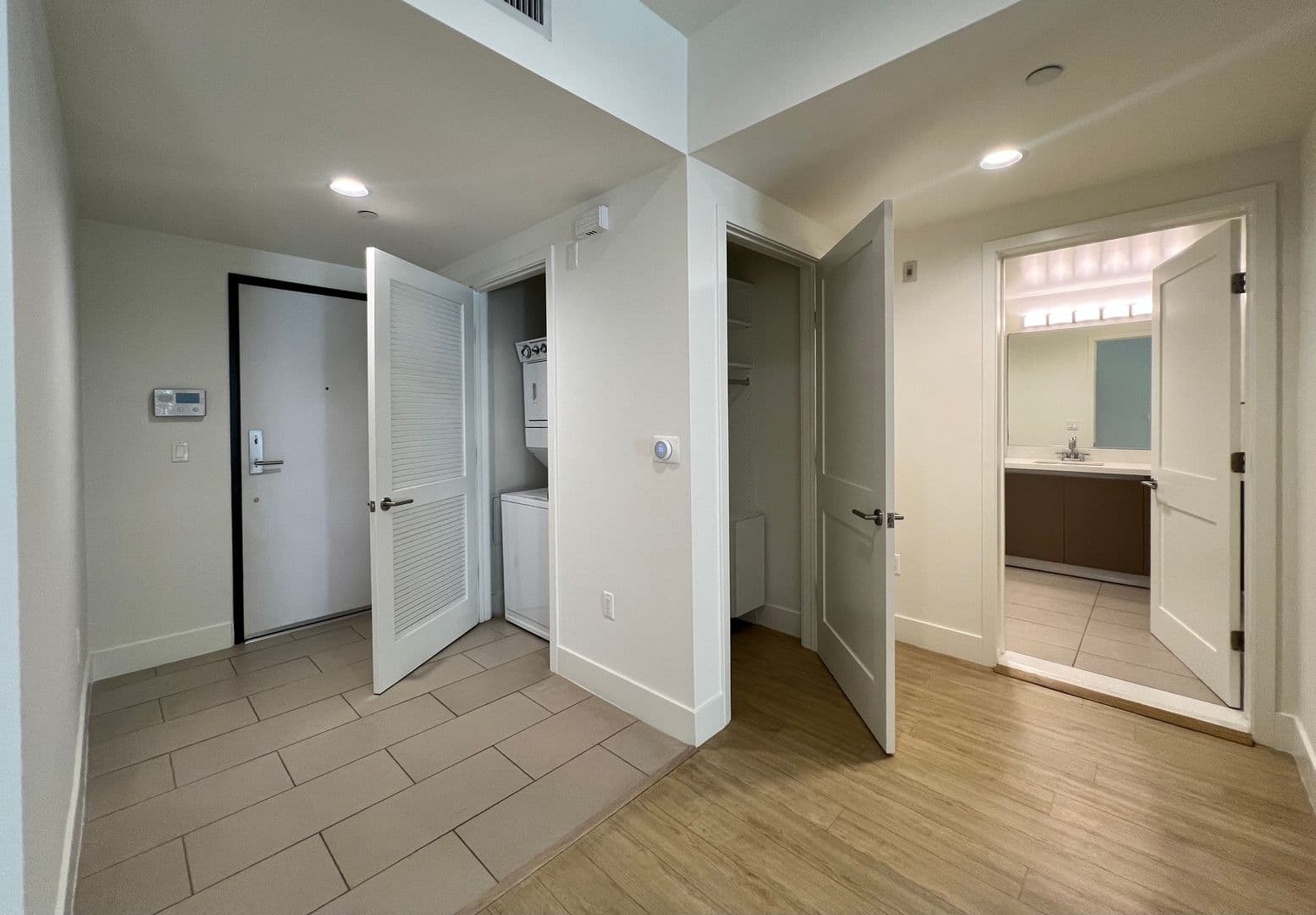 Bel-Air Apartment: 11715 Bellagio Road