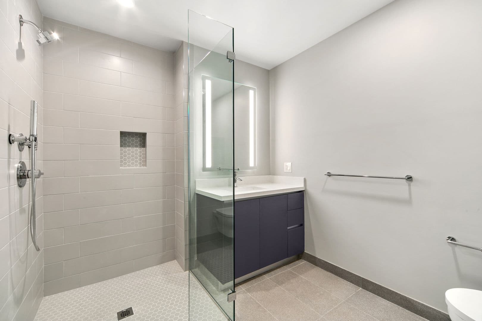 West Hollywood Apartment: 1001 N Fairfax Ave