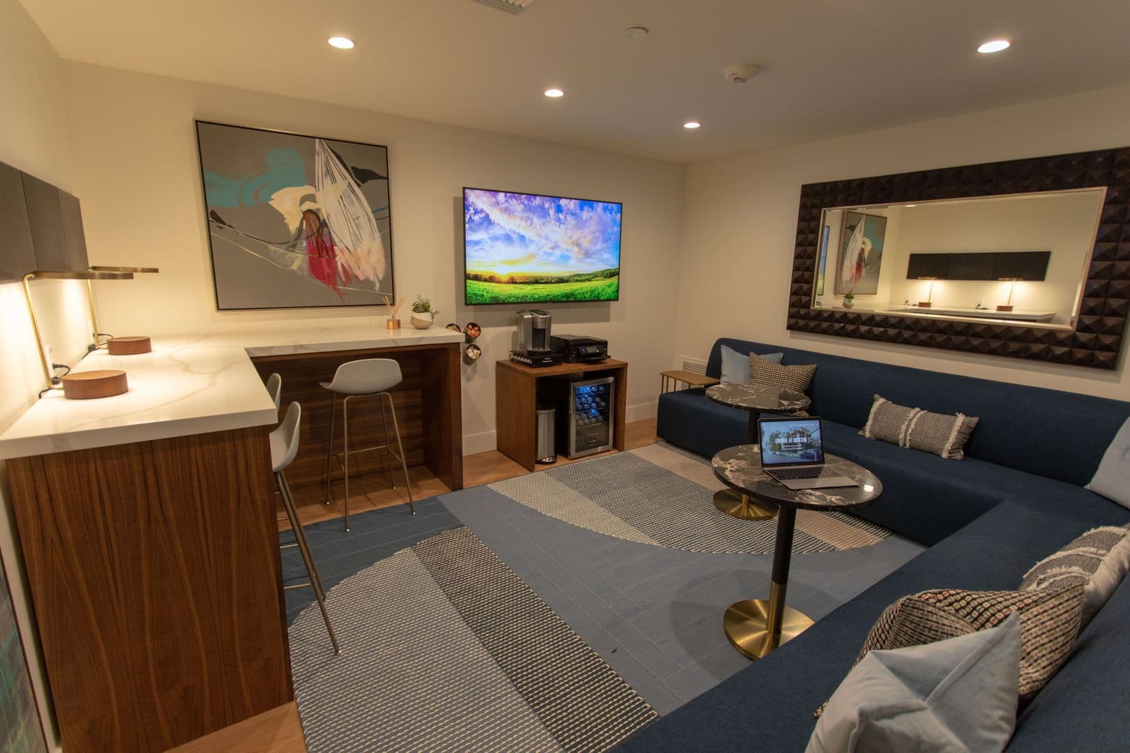 West Hollywood Apartment: 8017 Norton Avenue