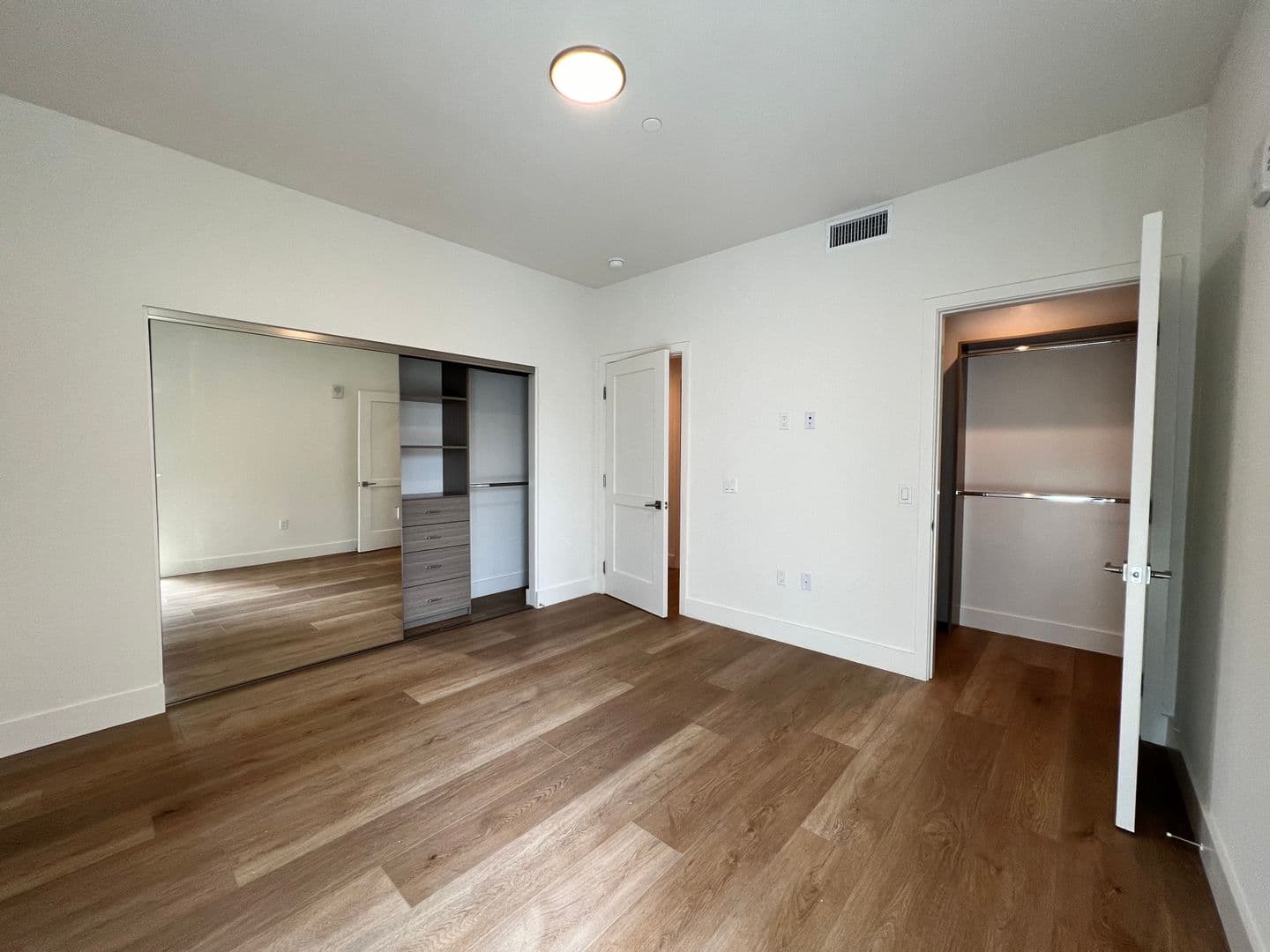 West Hollywood Apartment: 1001 N Fairfax Ave