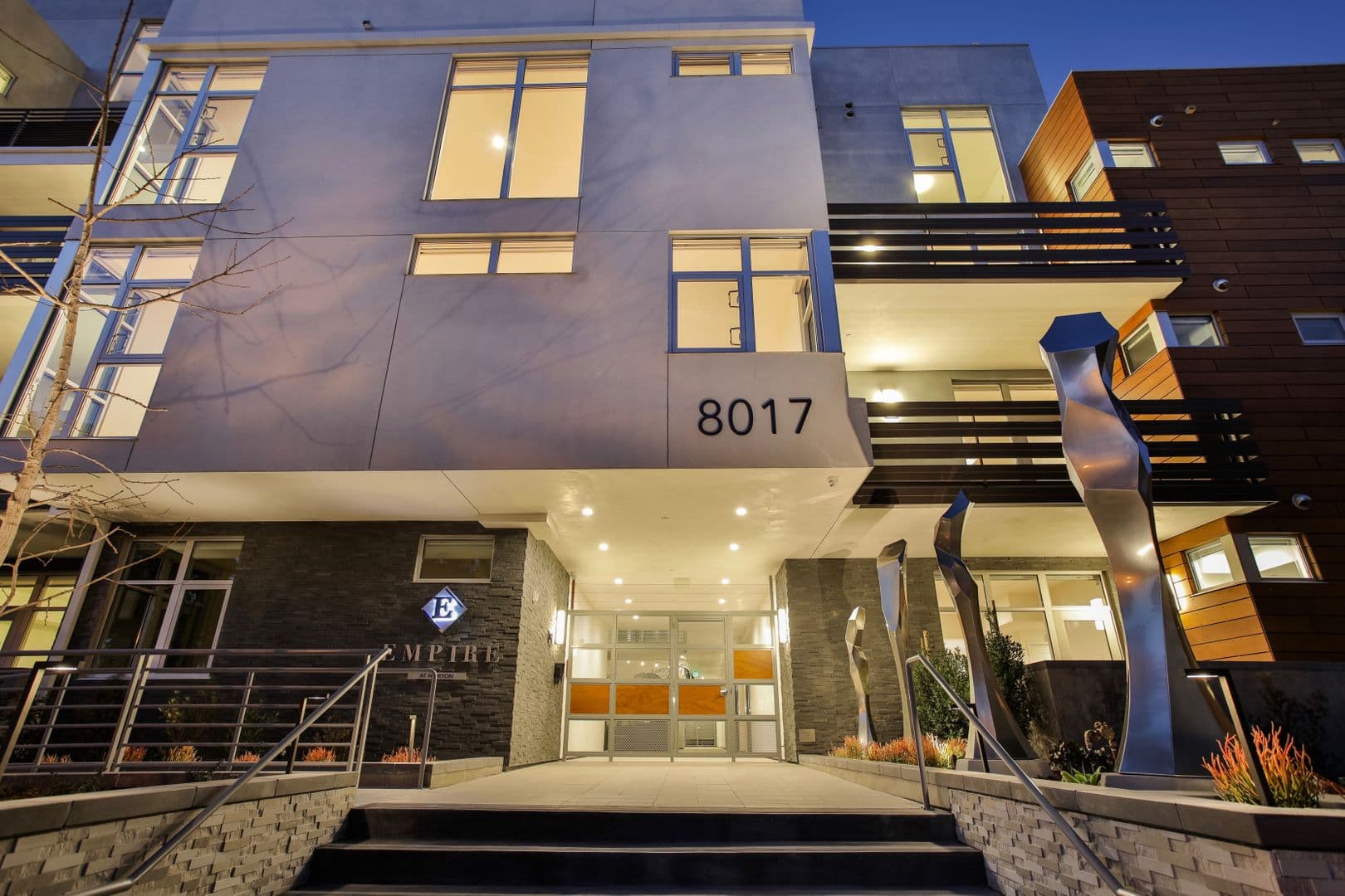 West Hollywood Apartment: 8017 Norton Avenue