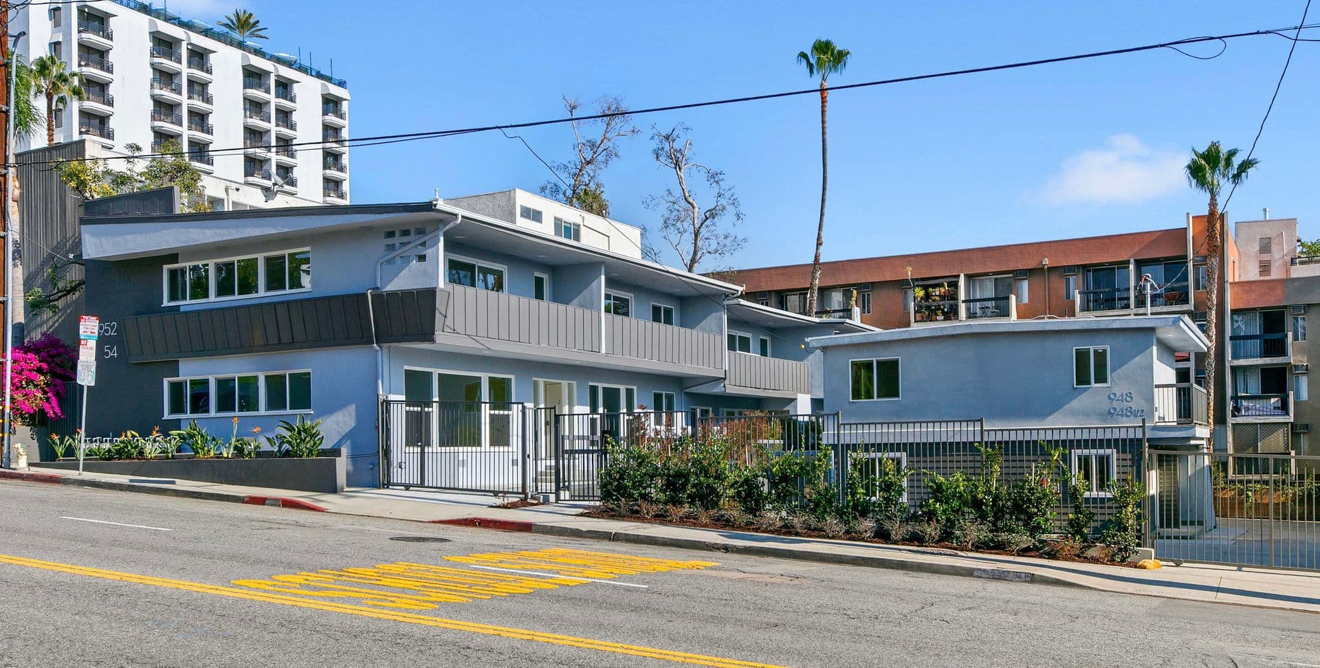 West Hollywood Apartment: 954 N San Vicente Blvd