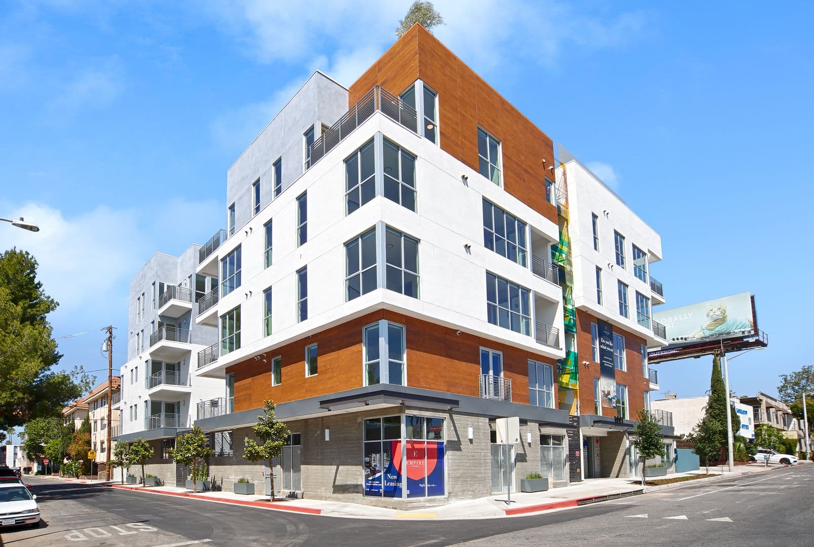 West Hollywood Apartment: 1001 N Fairfax Ave