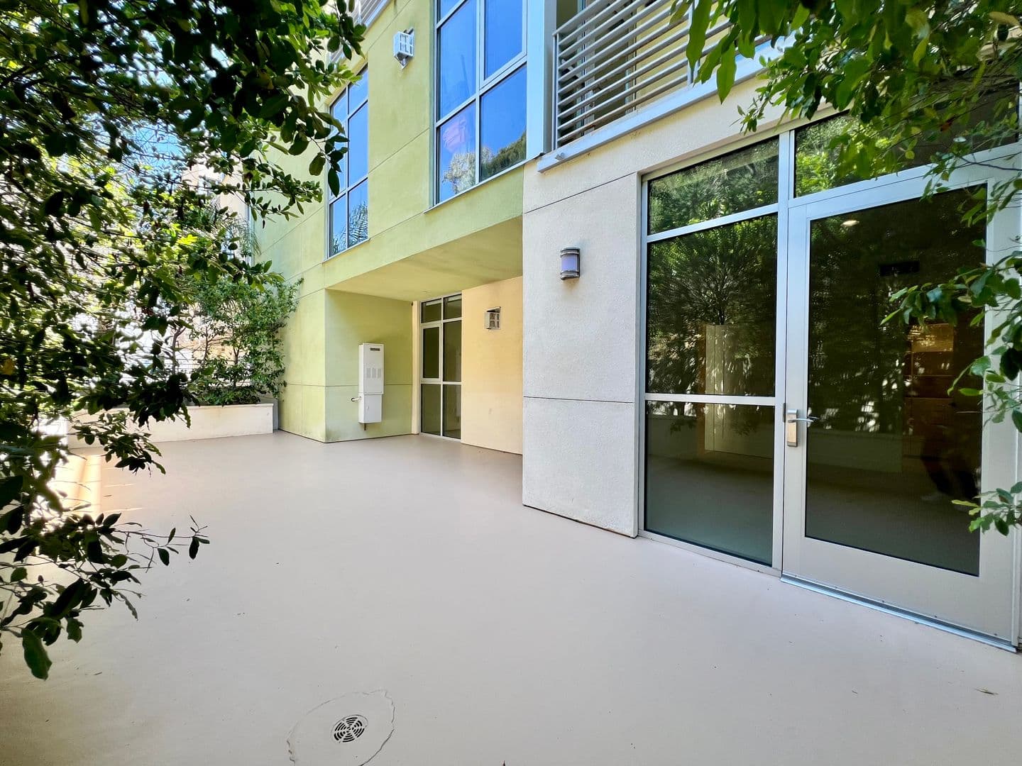 Bel-Air Apartment: 11715 Bellagio Road