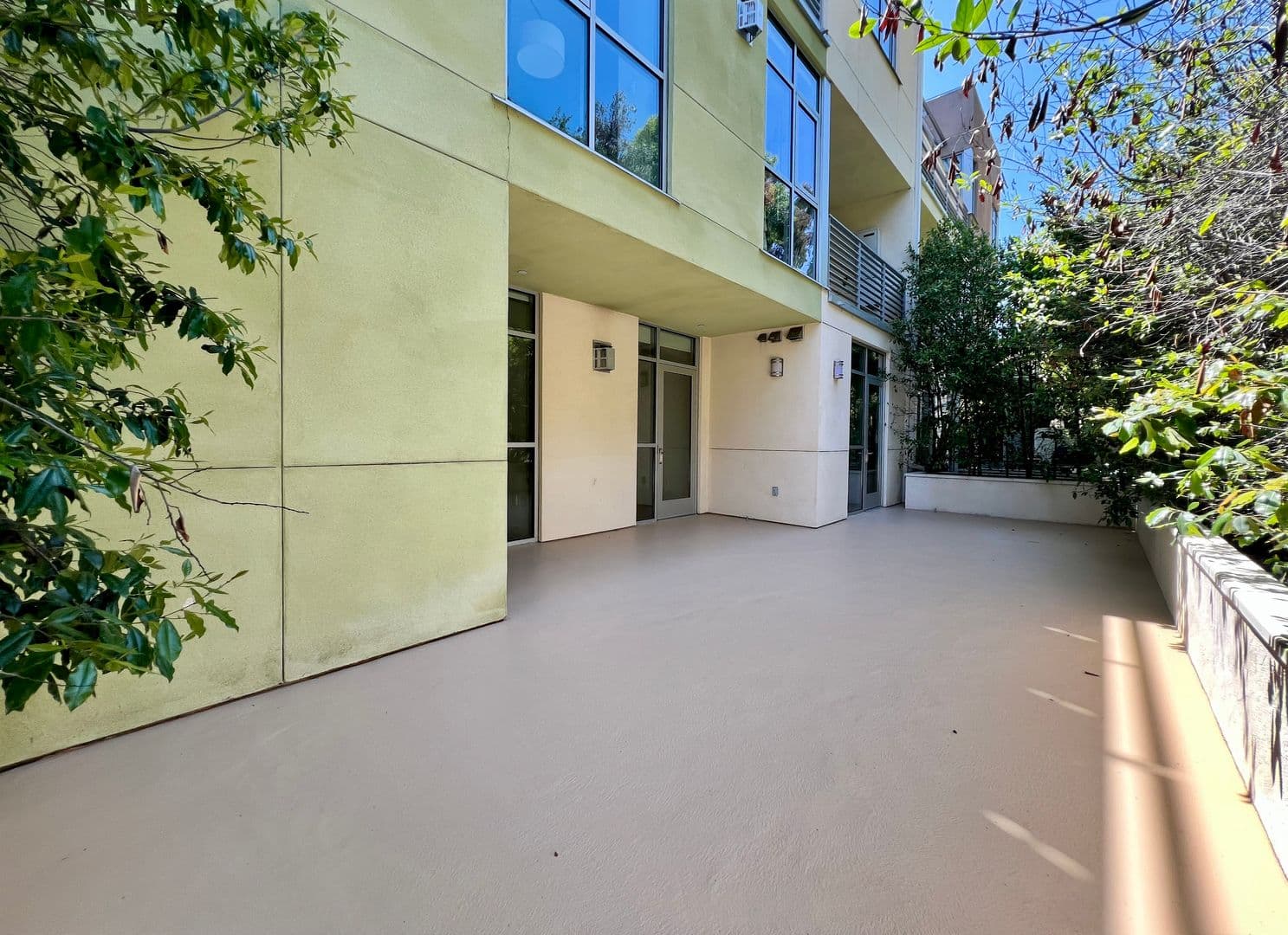 Bel-Air Apartment: 11715 Bellagio Road