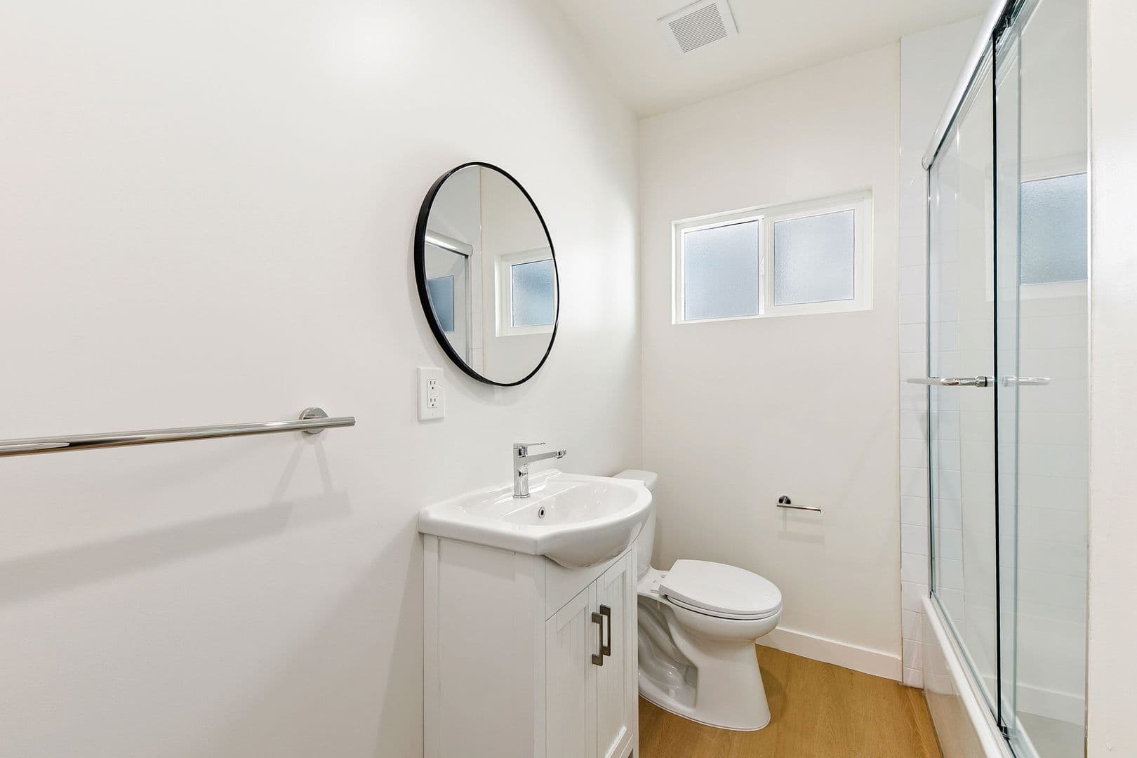 West Hollywood Apartment: 954 N San Vicente Blvd
