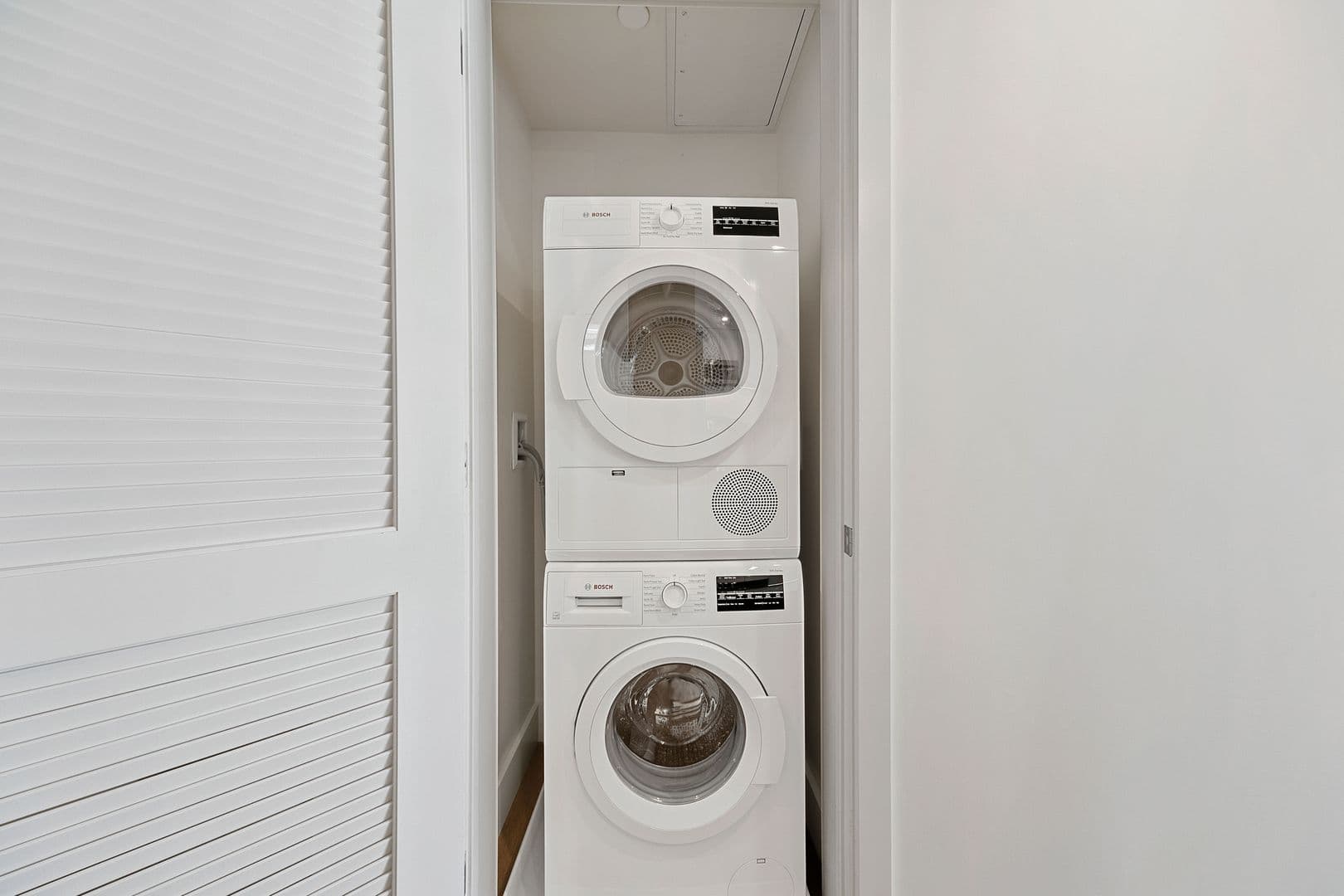 West Hollywood Apartment: 1001 N Fairfax Ave