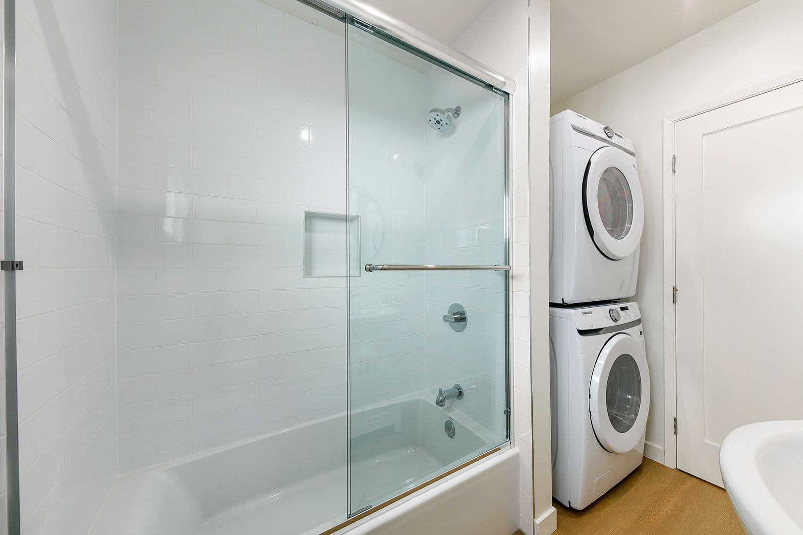 West Hollywood Apartment: 954 N San Vicente Blvd