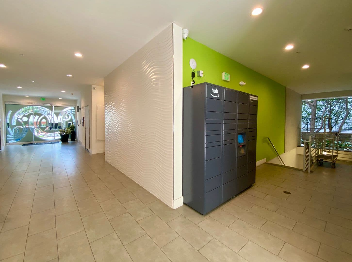 West Hollywood Apartment: 1232 N Kings Road