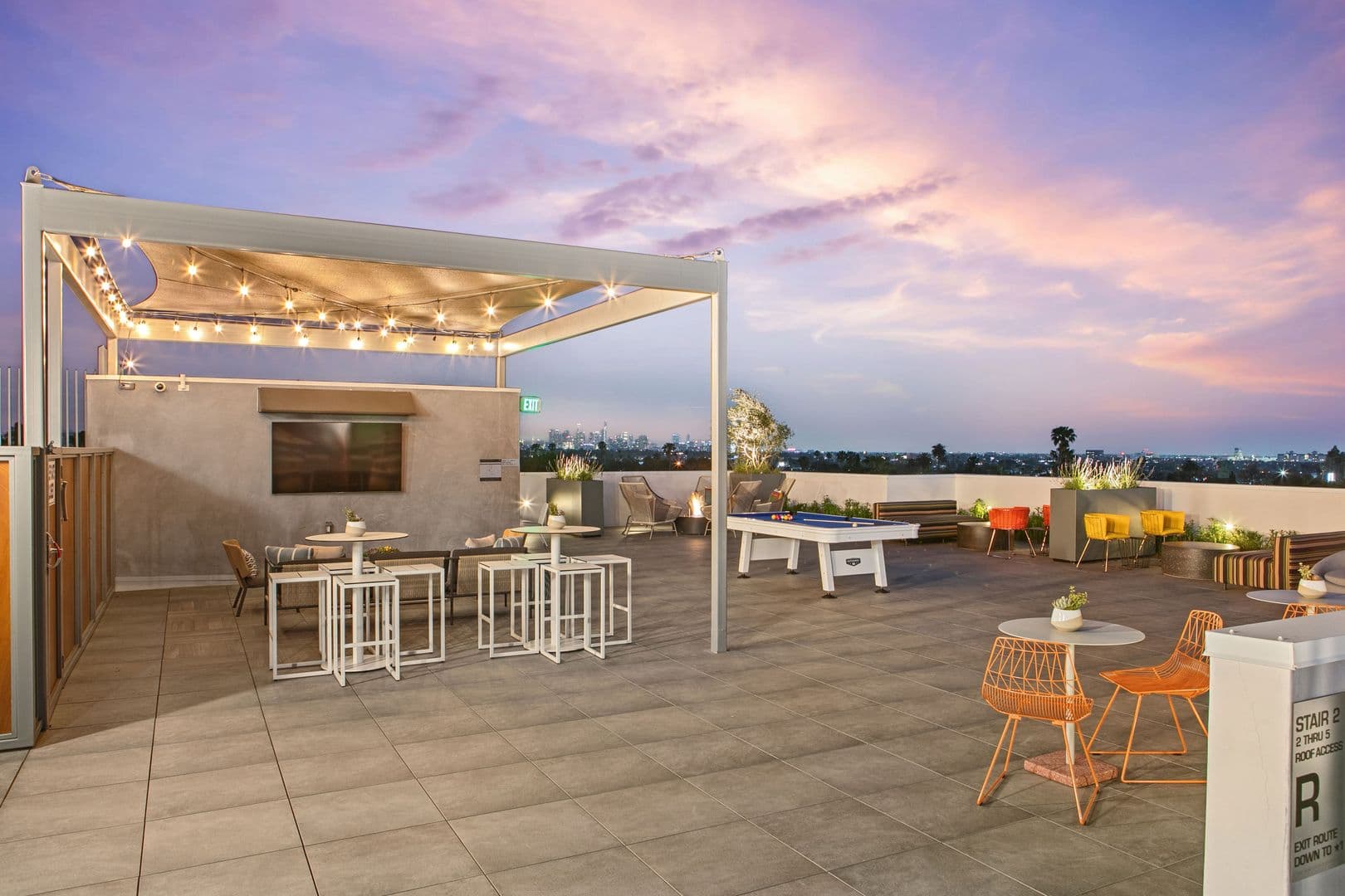 West Hollywood Apartment: 1001 N Fairfax Ave