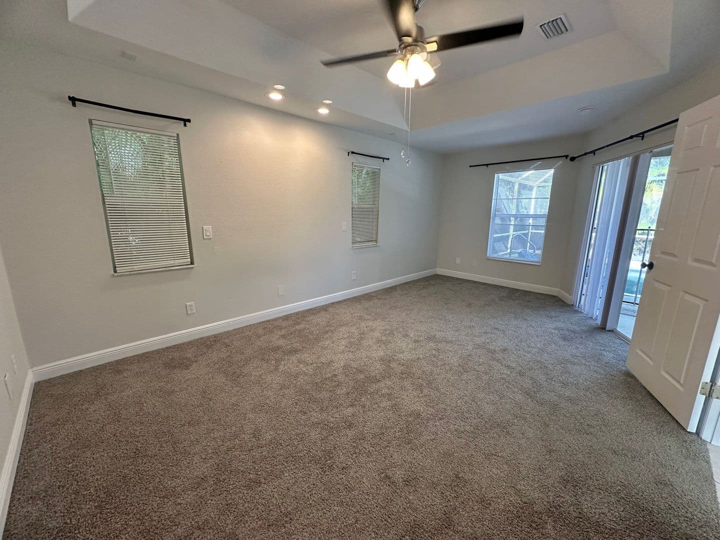 Cape Coral House: 300 SW 24th Pl