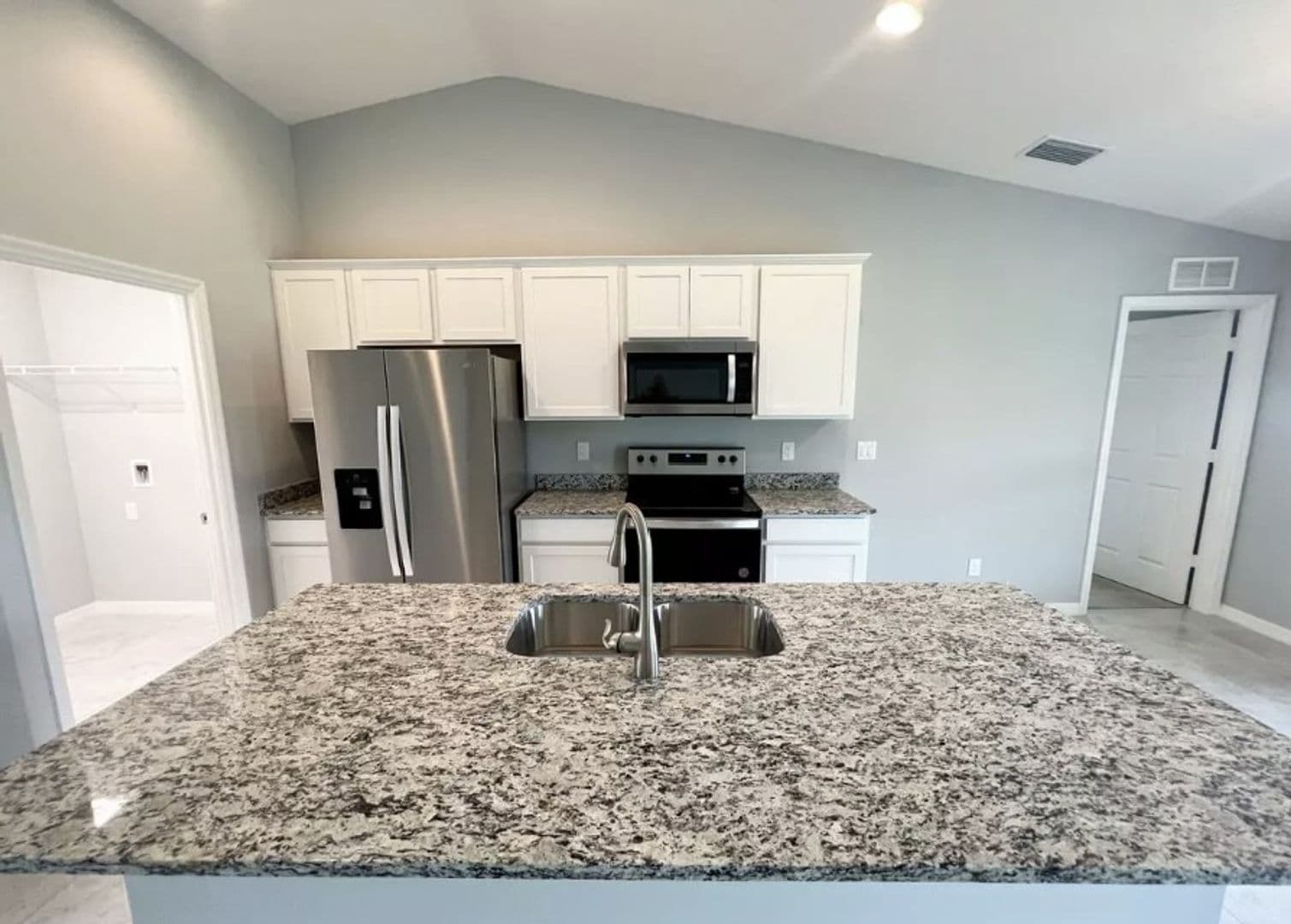 Cape Coral House: 2707 NE 7th Ave