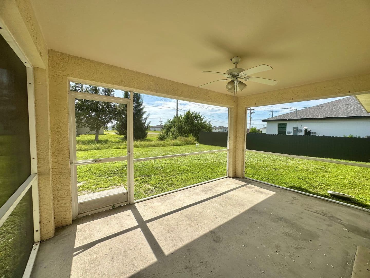 Cape Coral House: 1137 NW Juanita Pl