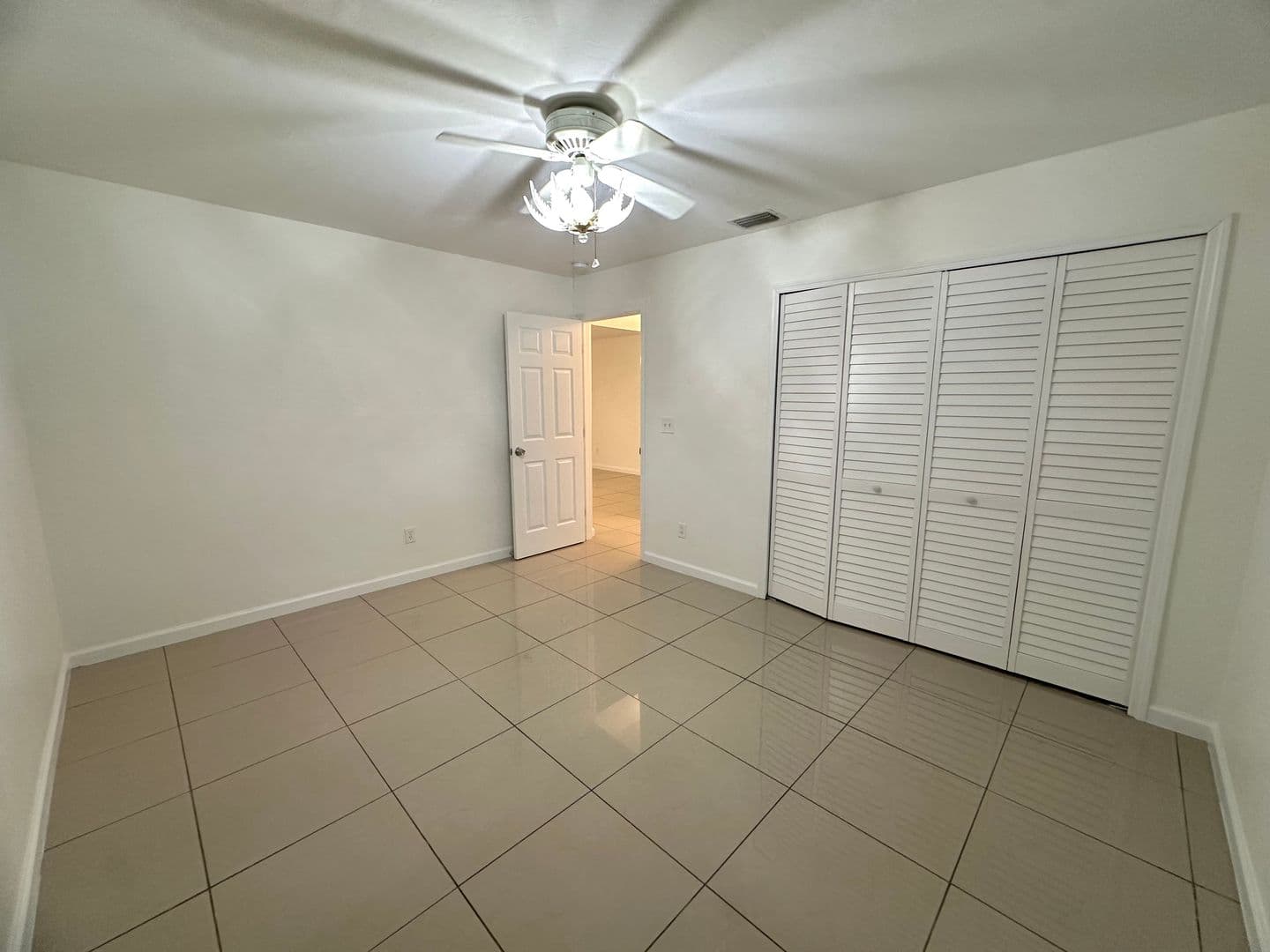 Cape Coral House: 443 Monterey Ave