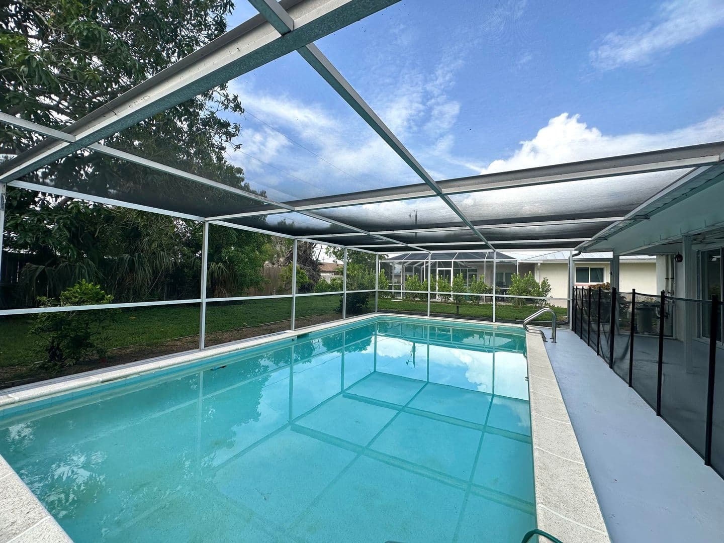 Cape Coral House: 443 Monterey Ave