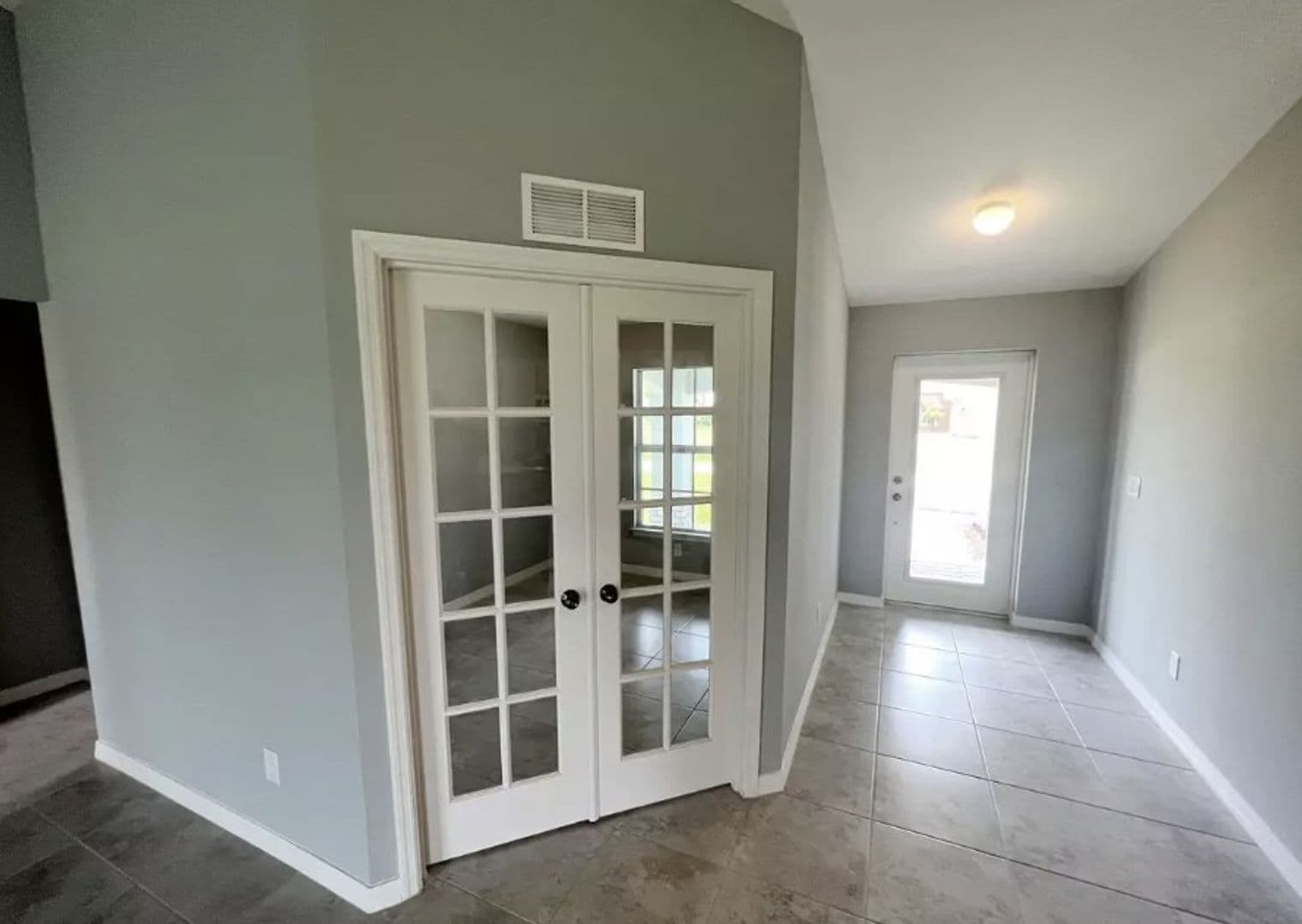 Cape Coral House: 2707 NE 7th Ave