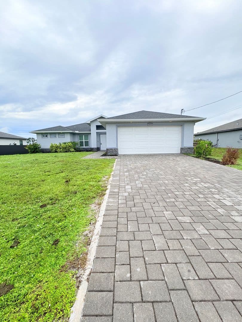 Cape Coral House: 3408 NE 12th Ave
