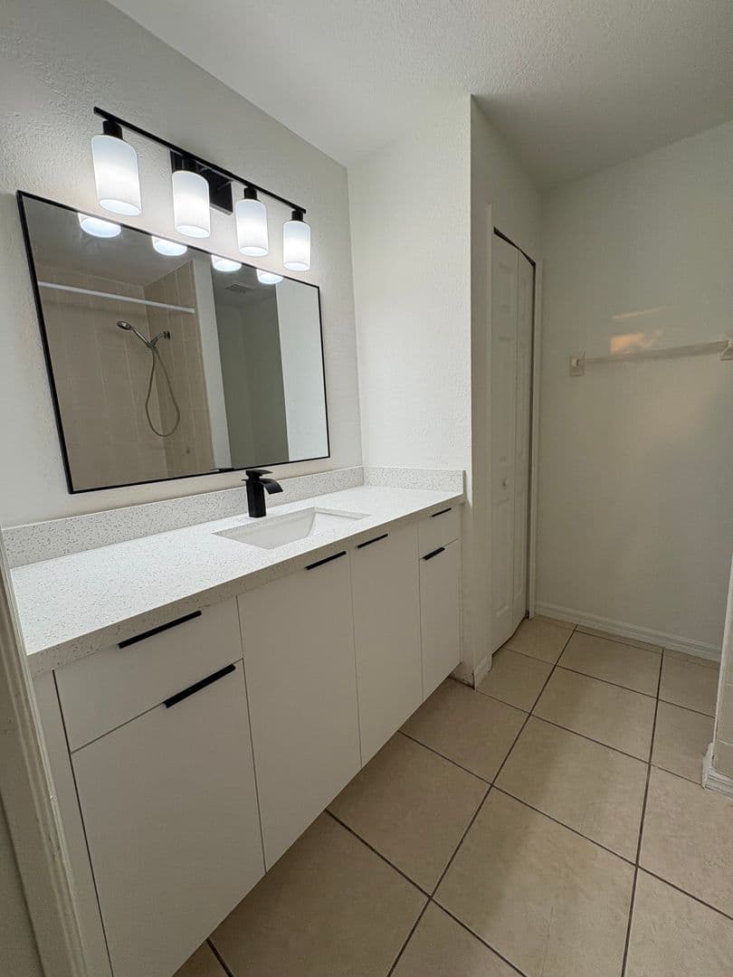 Cape Coral Apartment: 4704 Skyline Blvd