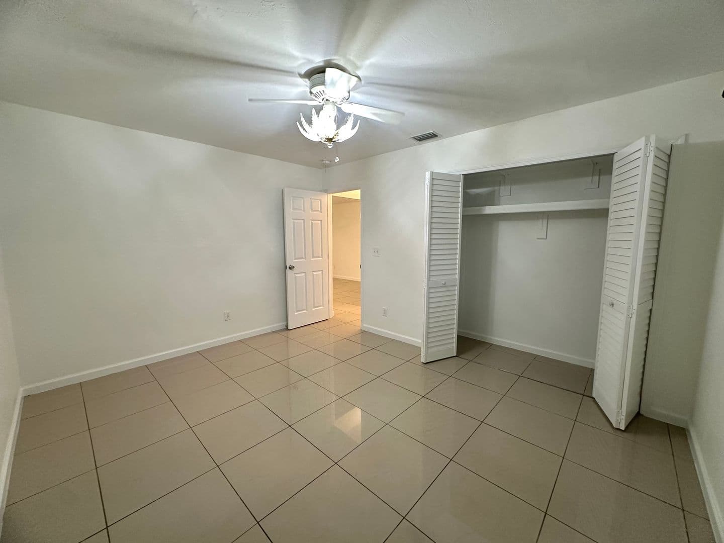 Cape Coral House: 443 Monterey Ave