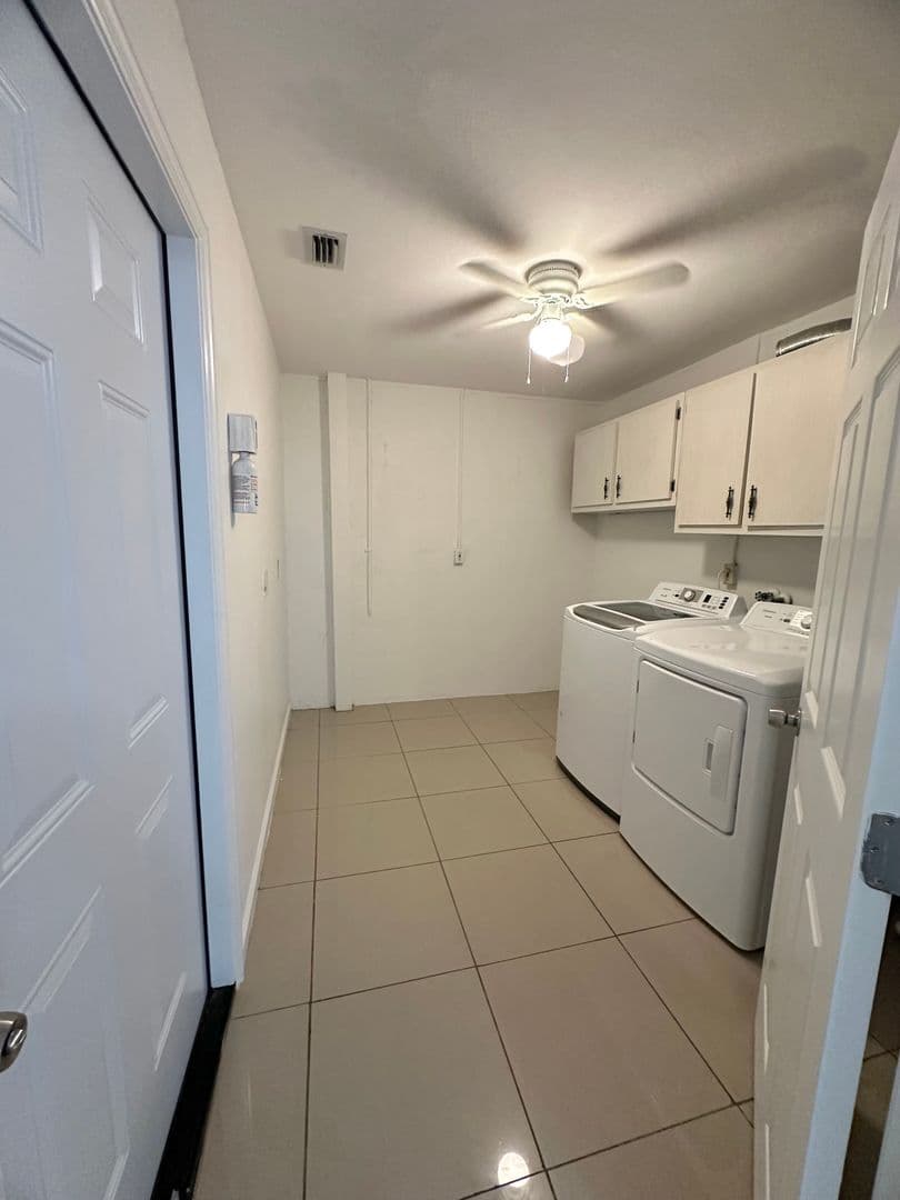 Cape Coral House: 443 Monterey Ave