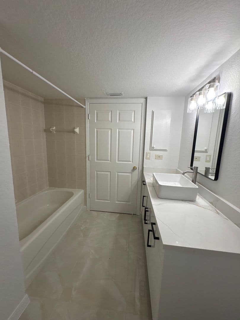 Cape Coral Apartment: 4704 Skyline Blvd
