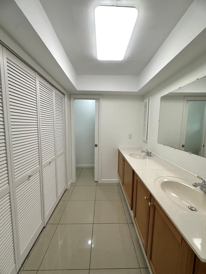Cape Coral House: 443 Monterey Ave