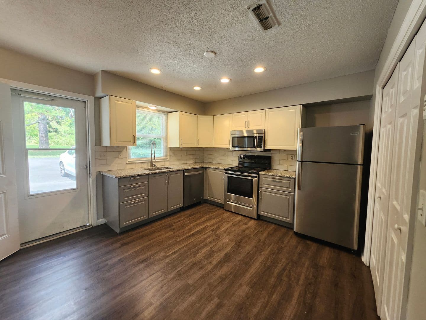 Chattanooga Apartment: 6221 Bonny Oaks Drive