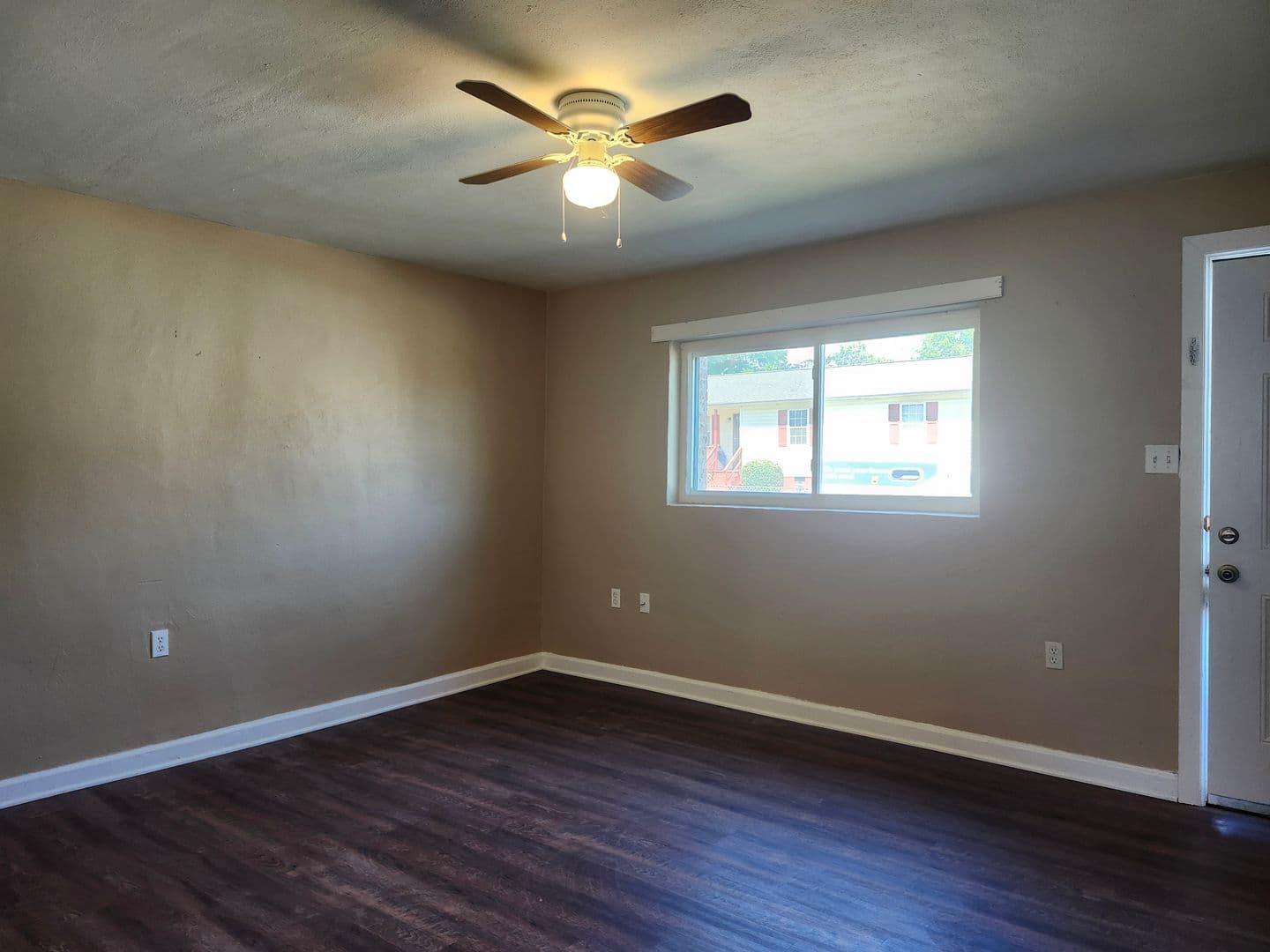 Chattanooga Apartment: 1906 Sharp Street