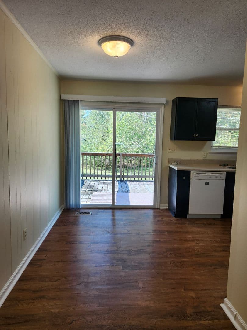 Chattanooga Apartment: 6629 Harrison Pike