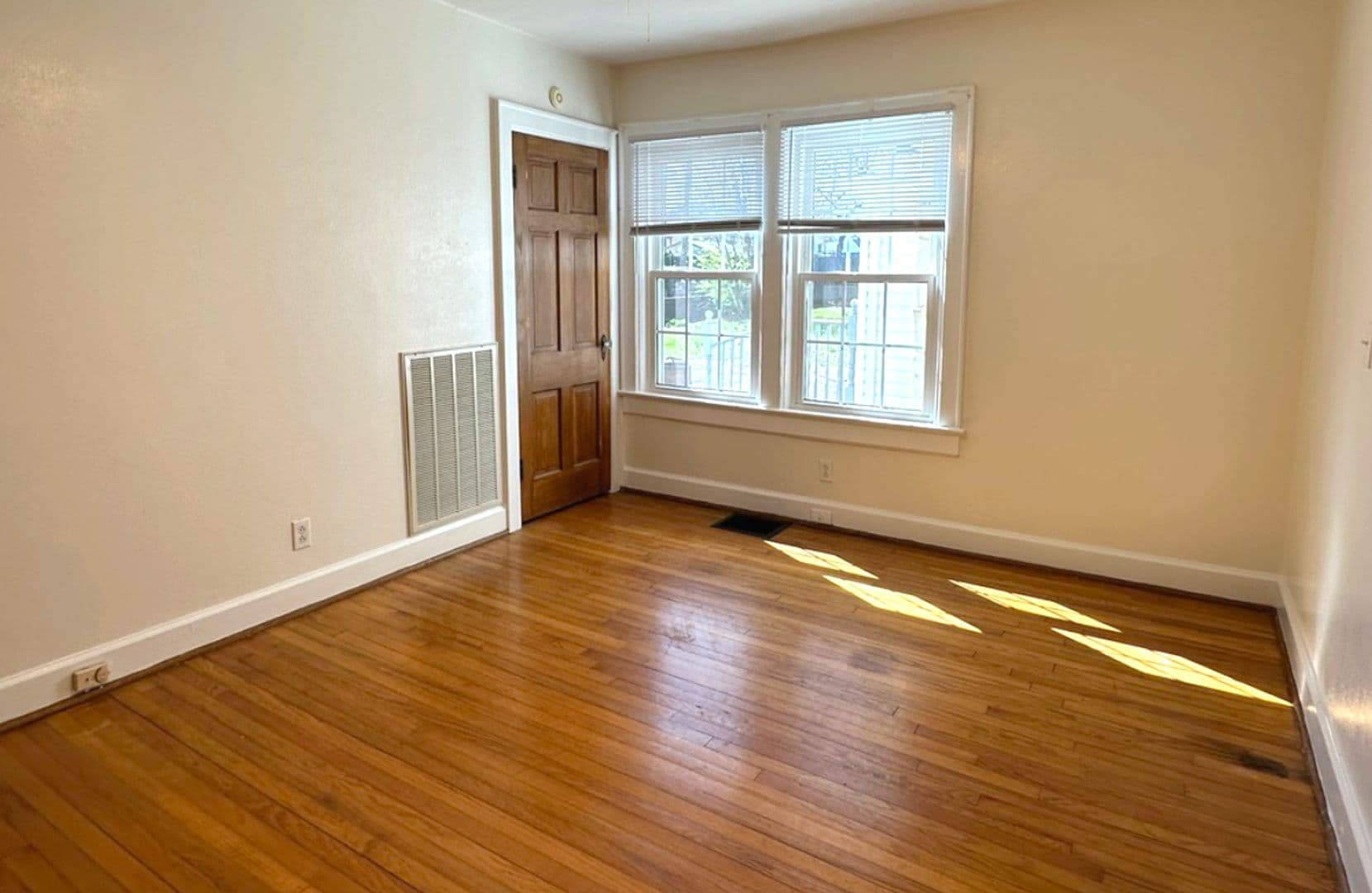 Chattanooga House: 119 McFarland Ave